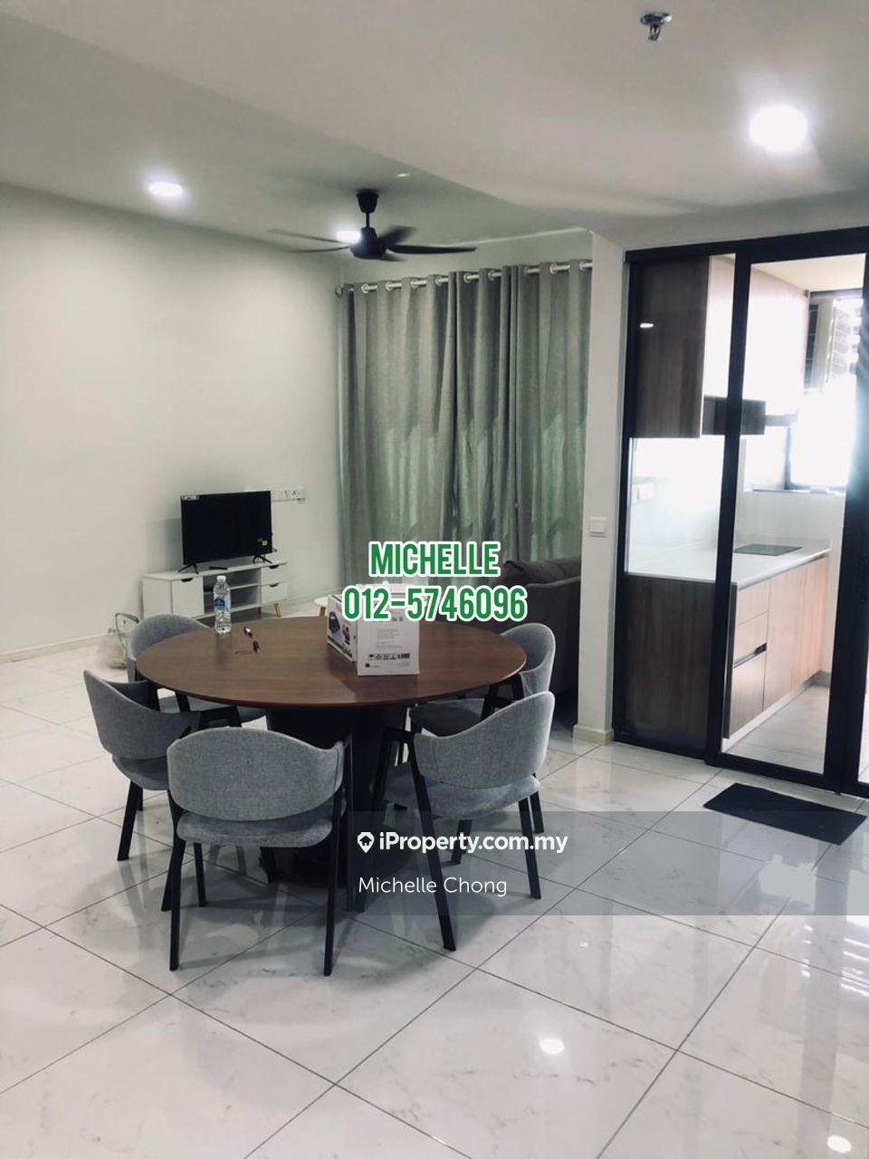 1076sqft fully furnished, 3 bedrooms, 2 carparks