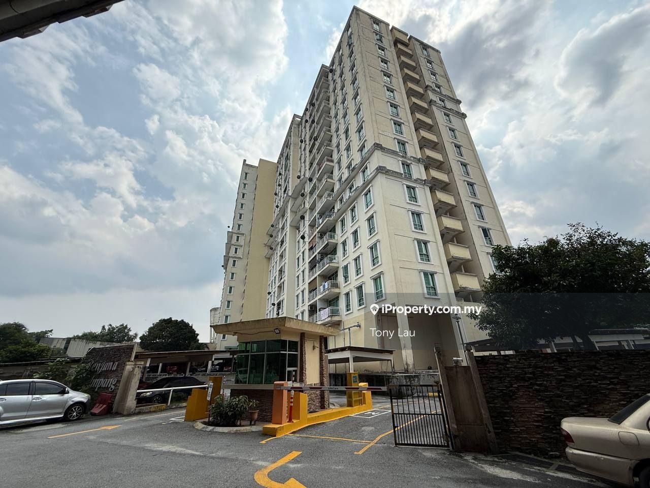 Top Floor Freehold Low Density 4 Bedroom Renjana Ampang Condominium,