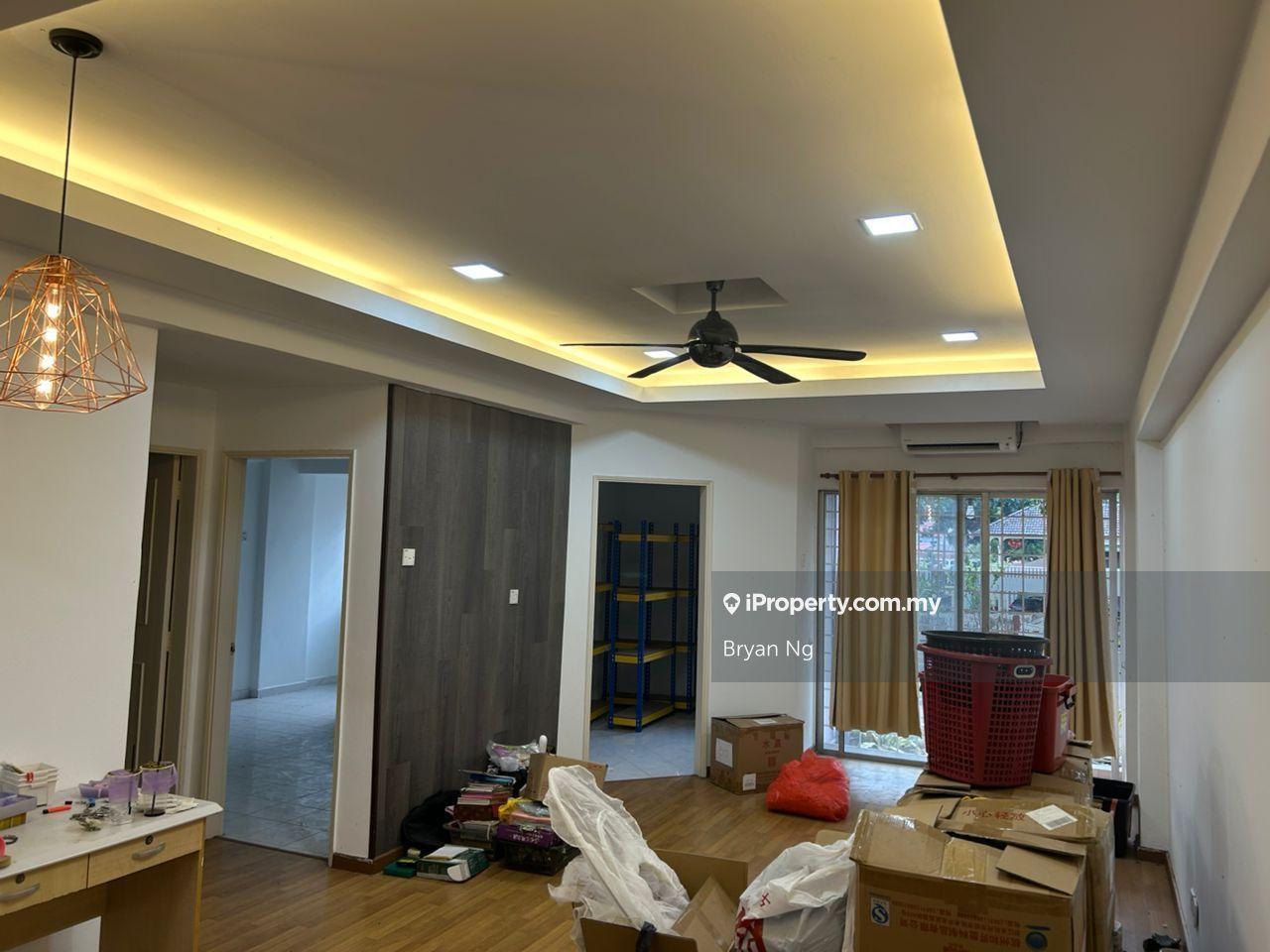 Below Market Value, Freehold, Fully Renovated, Actual Photo