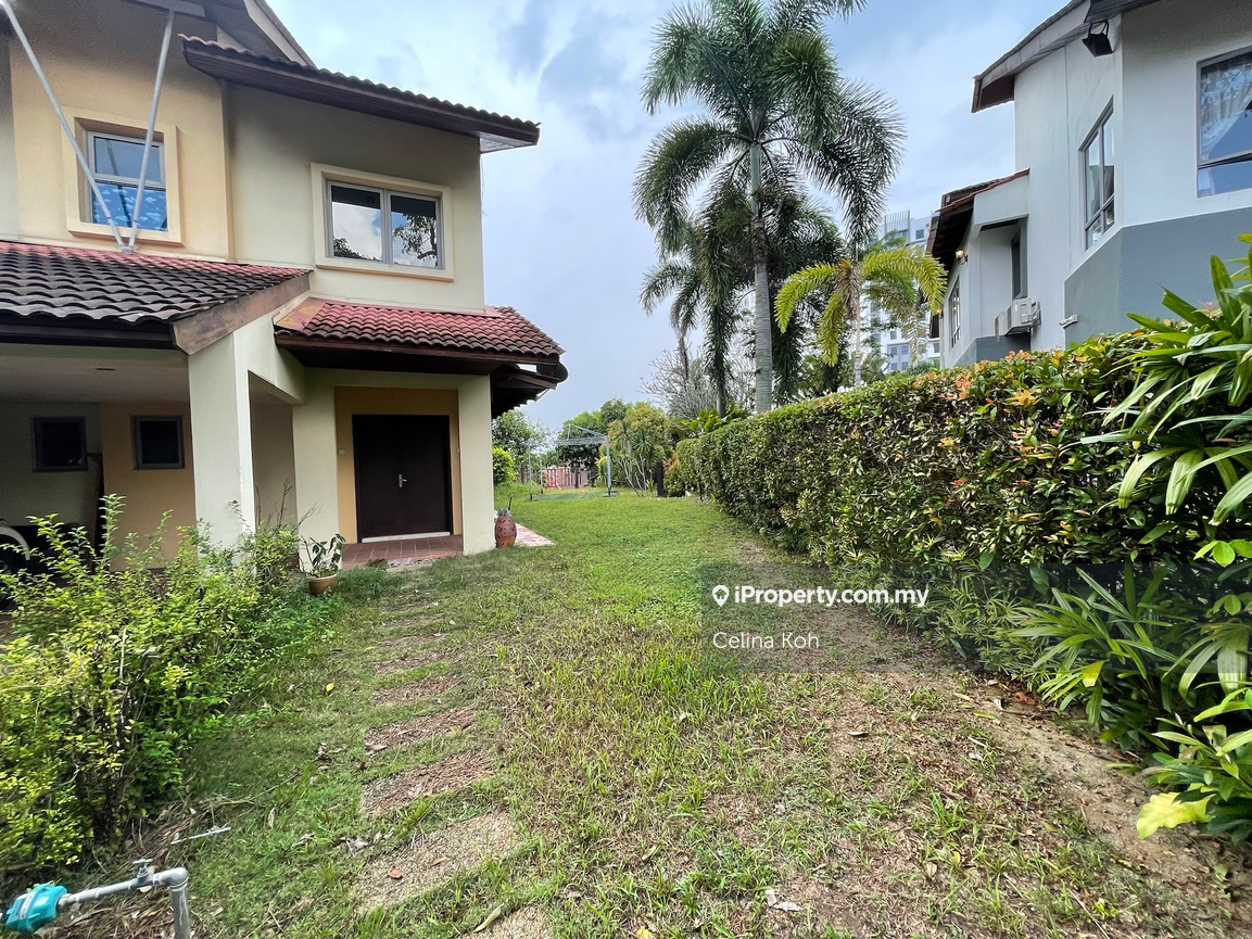Beautiful nice view corner unit freehold terrace