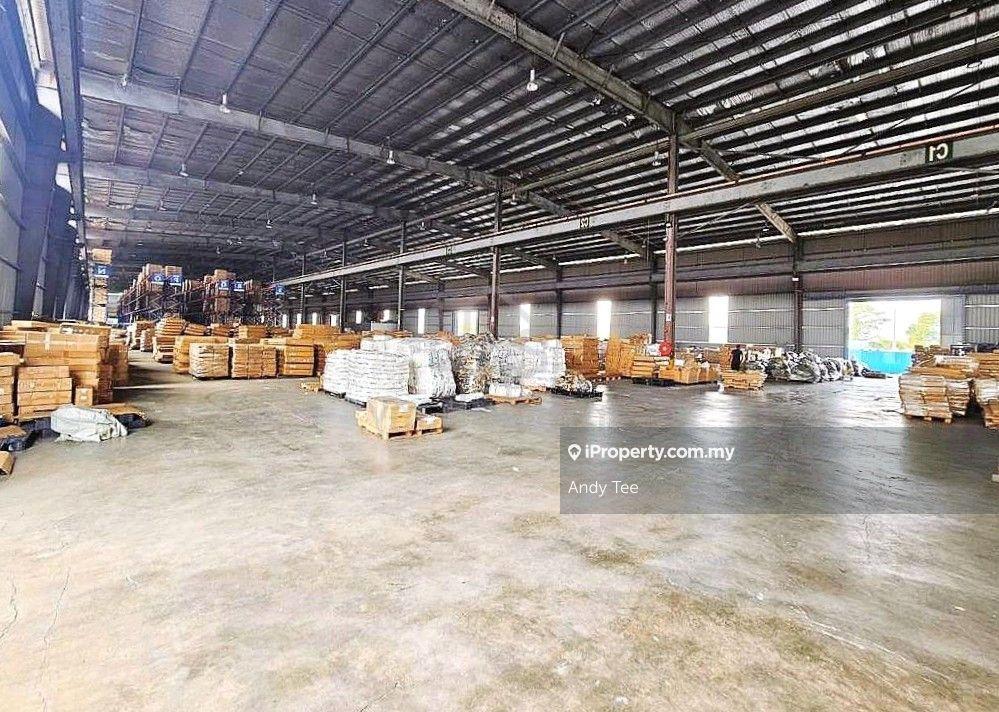 1,000 amp Cf ready detached warehouse for rent