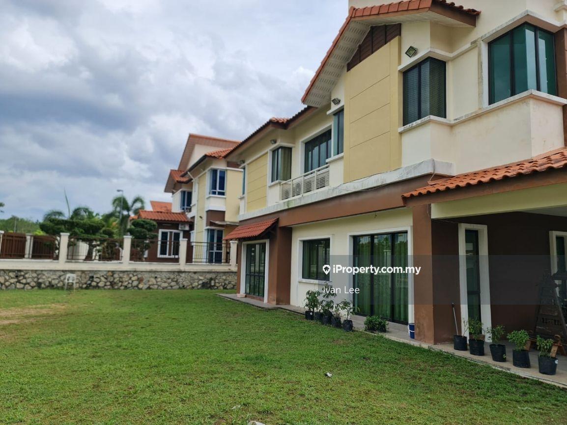 Bukit Sungai Long 1 -Corner Bungalow , Huge Land , Below Market