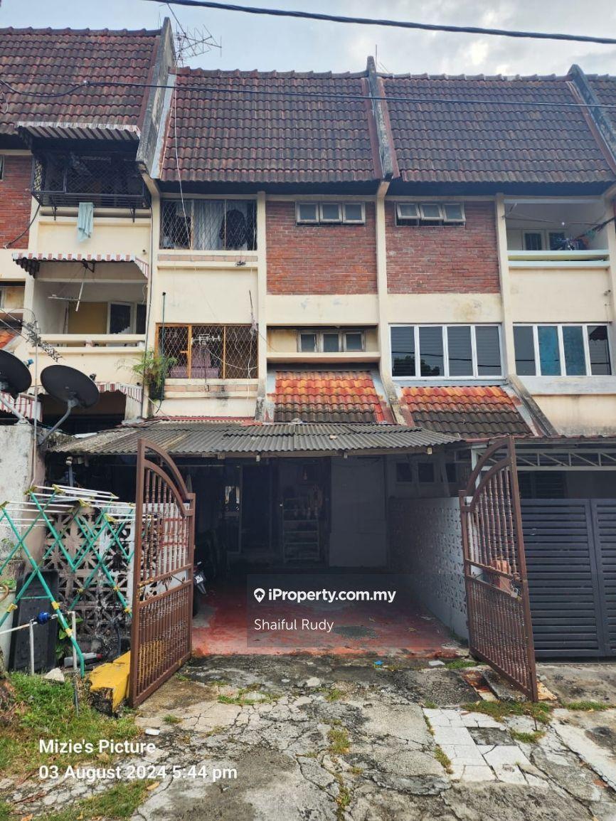 3 Storey Terrace house, Taman Bukit Teratai, Ampang