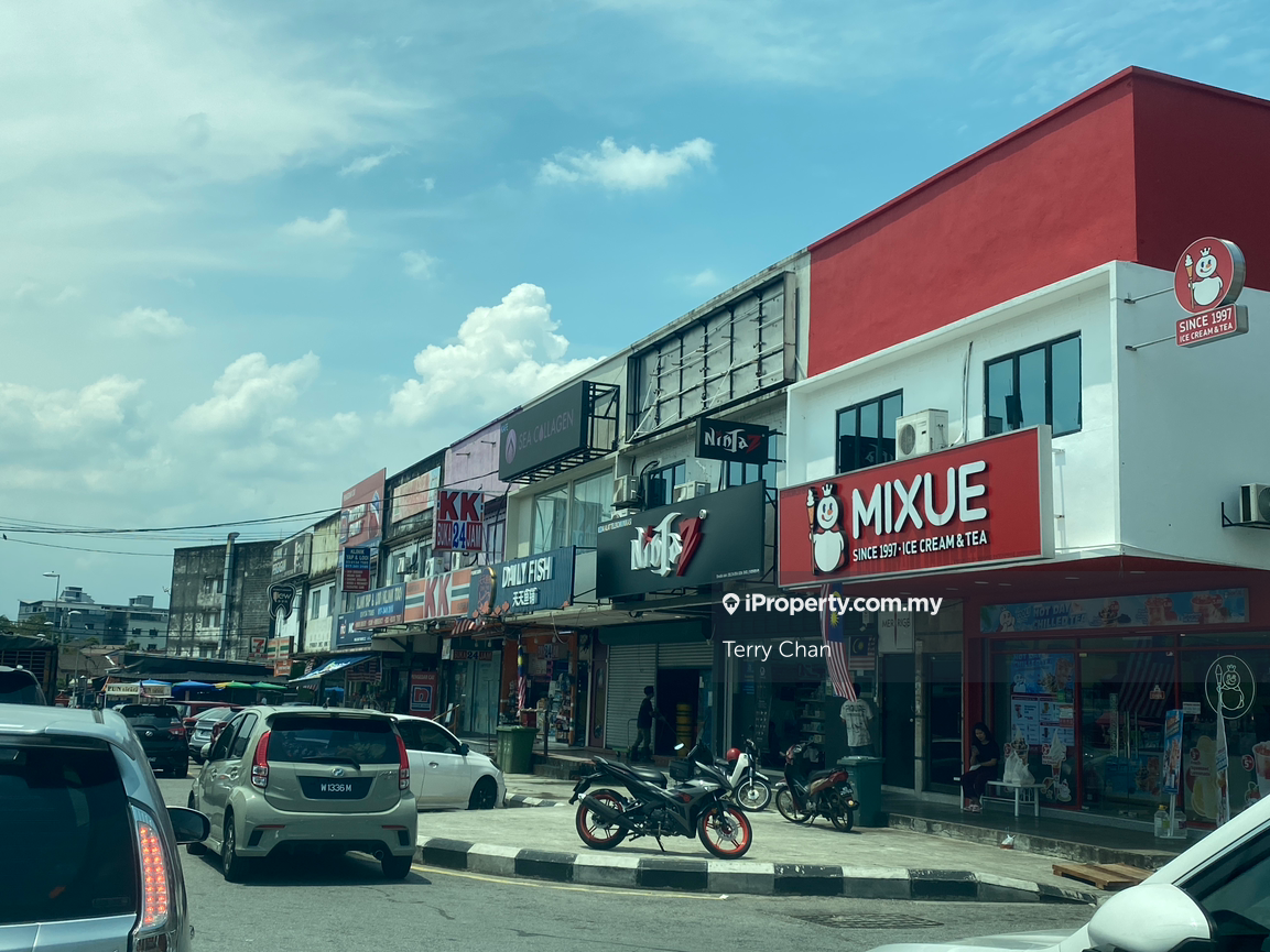 Limted End Lot Shop For Sale