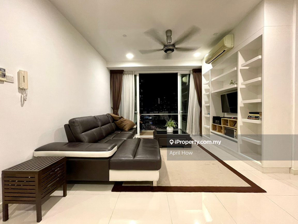 Cozy 1419sqft 3bedders adjacent to Nexus shopping mall & 650m to LRT