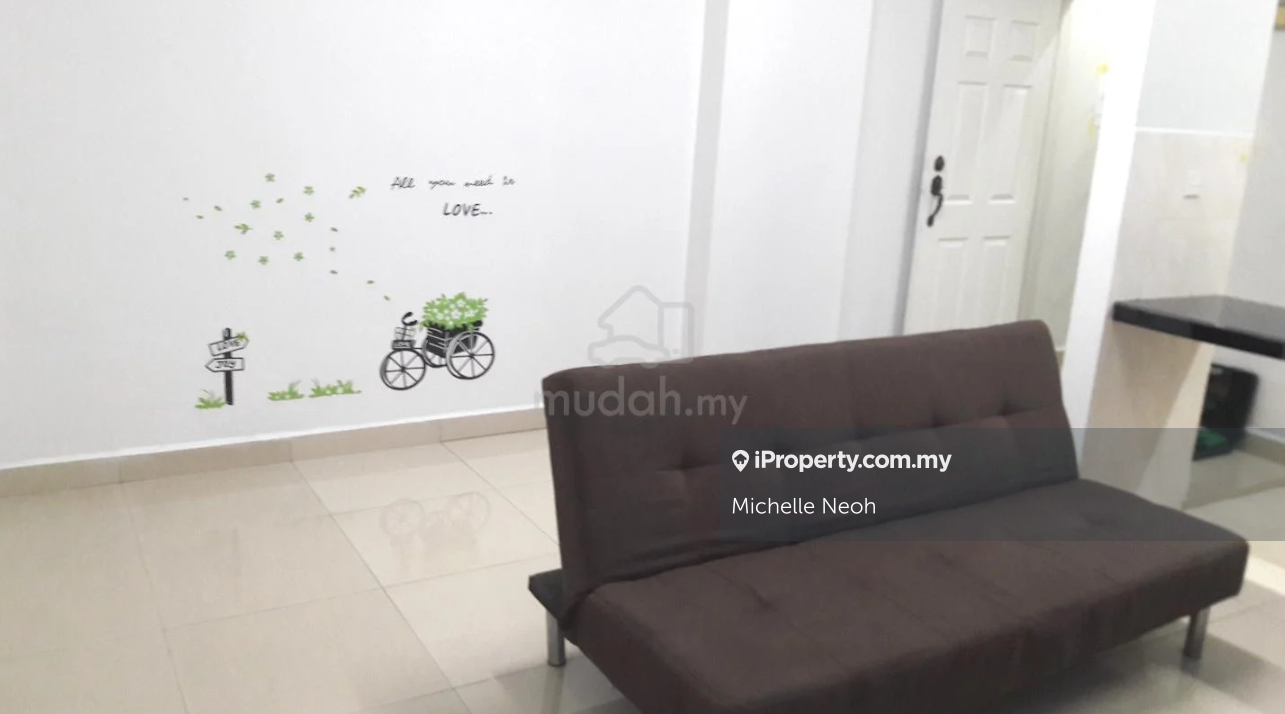Suriamas Condominium Bandar Sunway High Floor Near LRT For Sale 