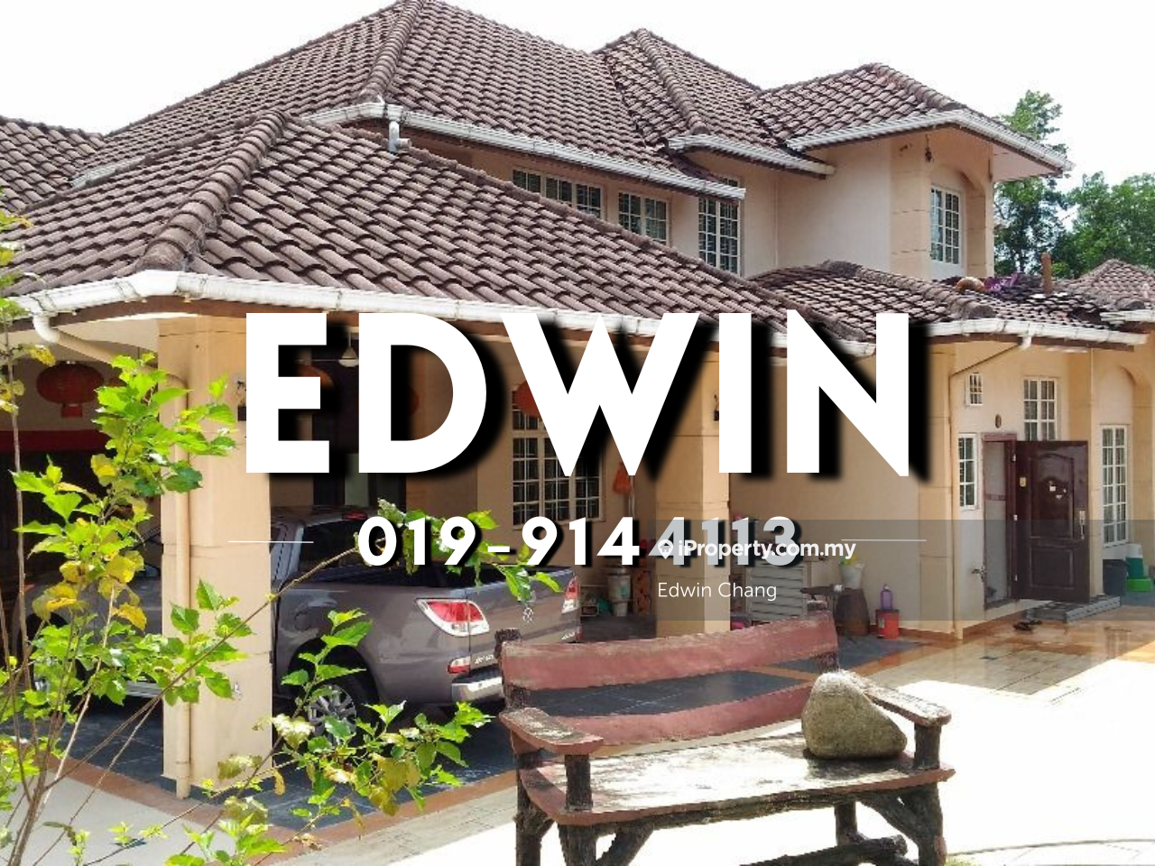 Bungalow with huge land for sale