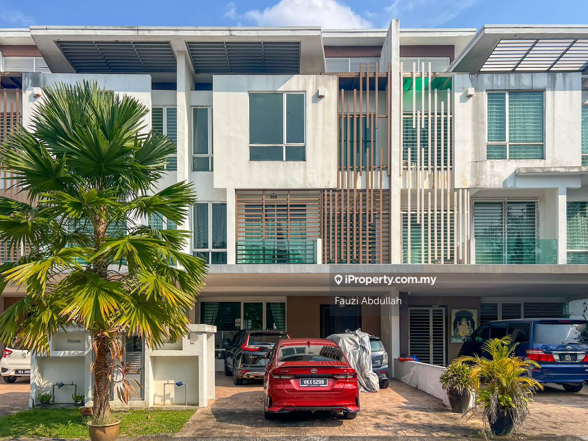 Cassia Garden Residence Cyberjaya 3 Storey Terrace Superlink Renovated