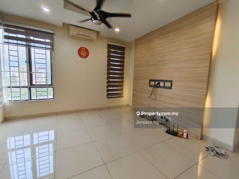 Cozy medium floor corner balcony furnished freehold family house