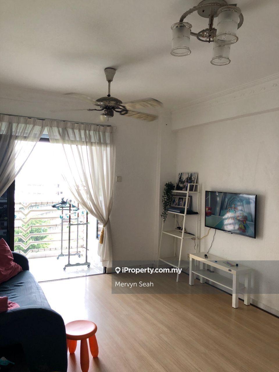 Prima View 829 Sqft 1 Car Park Corner Unit Rare In Market Worth Deal