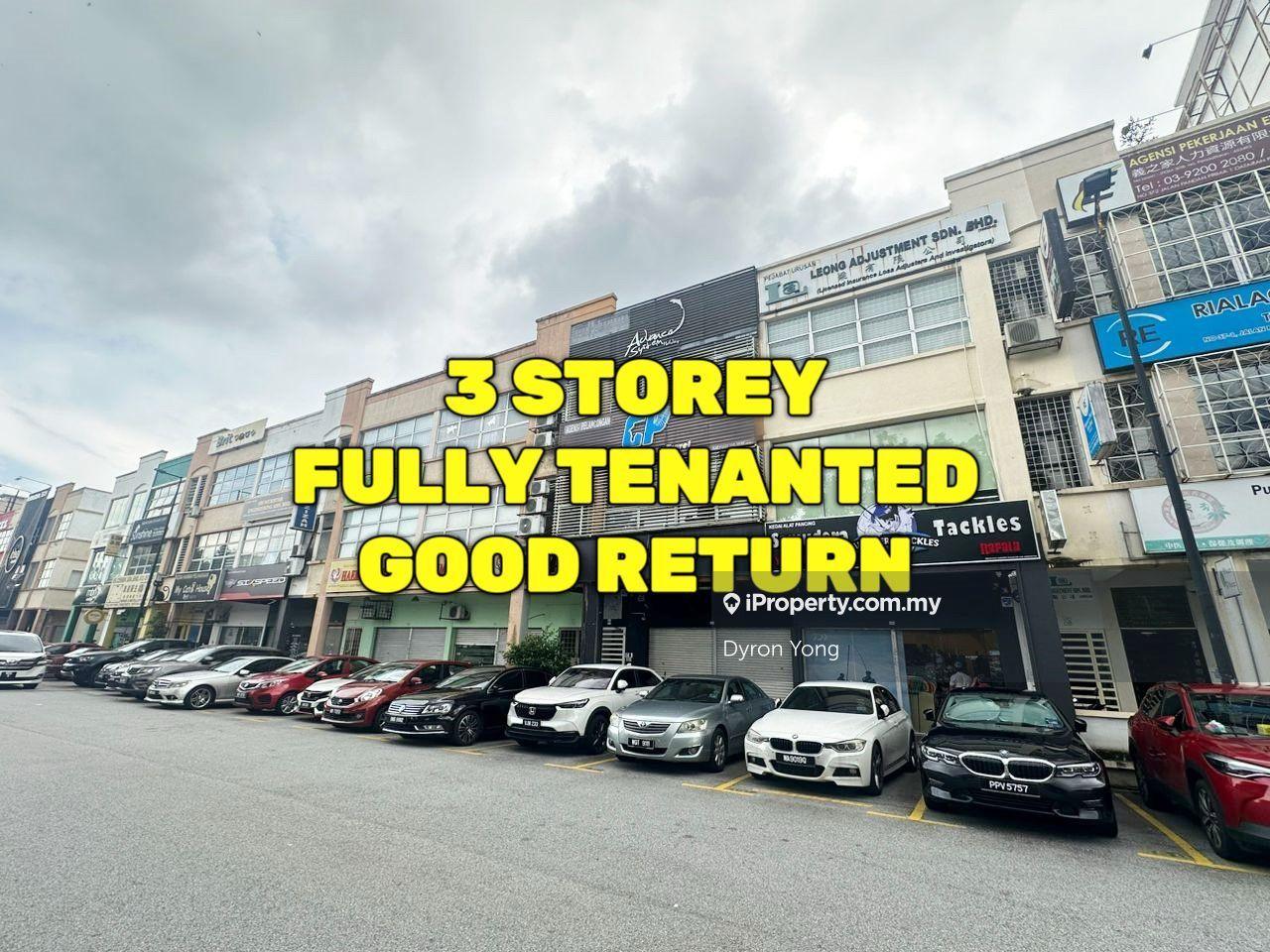 3 Storey shoplot for Sale