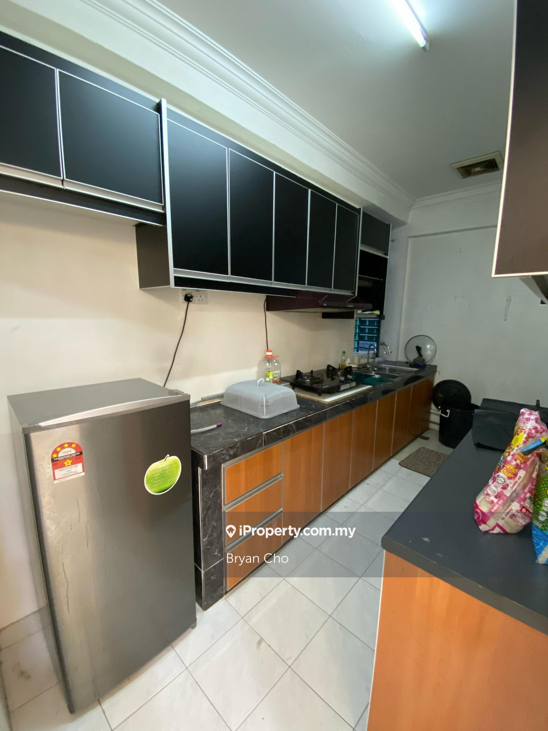 Flat Taman sri kuching level 3 Full Loan low deposit renovated