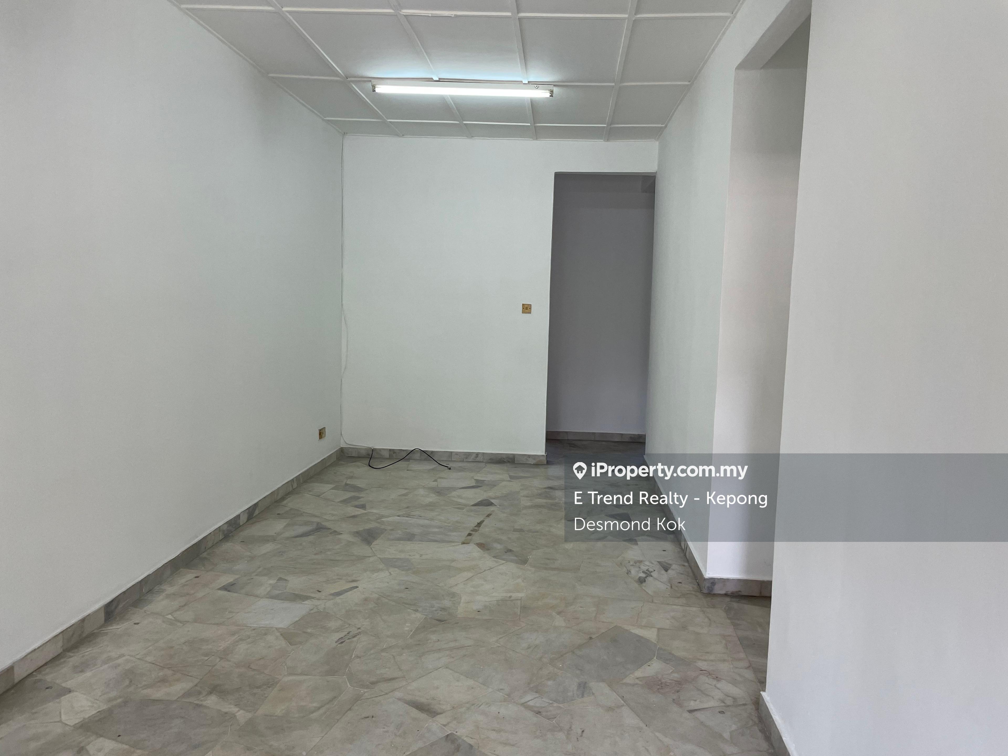 Terrace house for Sale