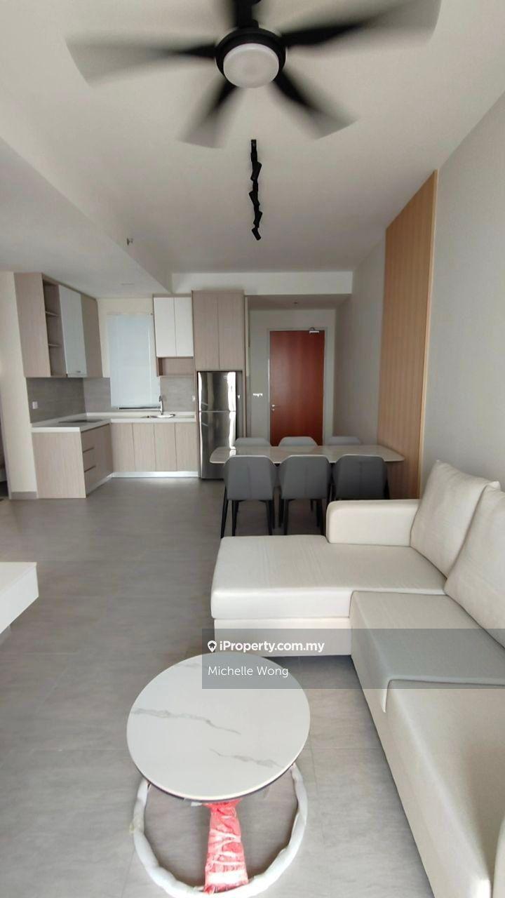 Fully Furnished unit, 3 Rooms 2 Bathrooms 2 car parks