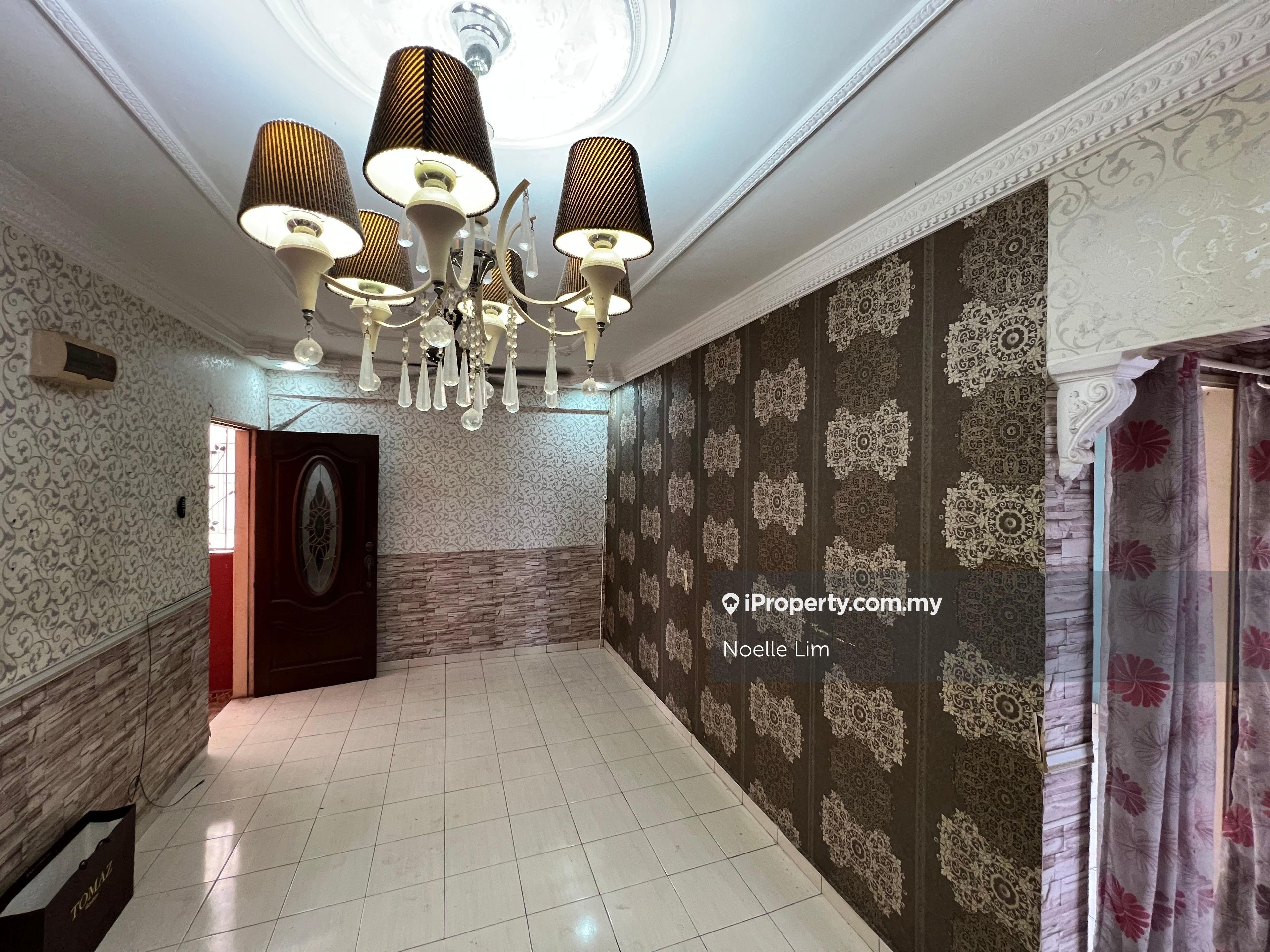 Laguna Biru Apartment @Rawang For Sale