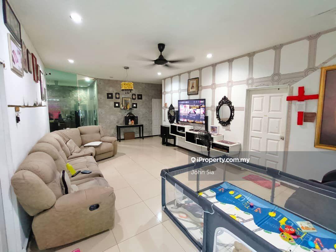 For Sales - Single Storey Bungalow @ Kempas Baru, Jb 7 Bed 2 Bath 