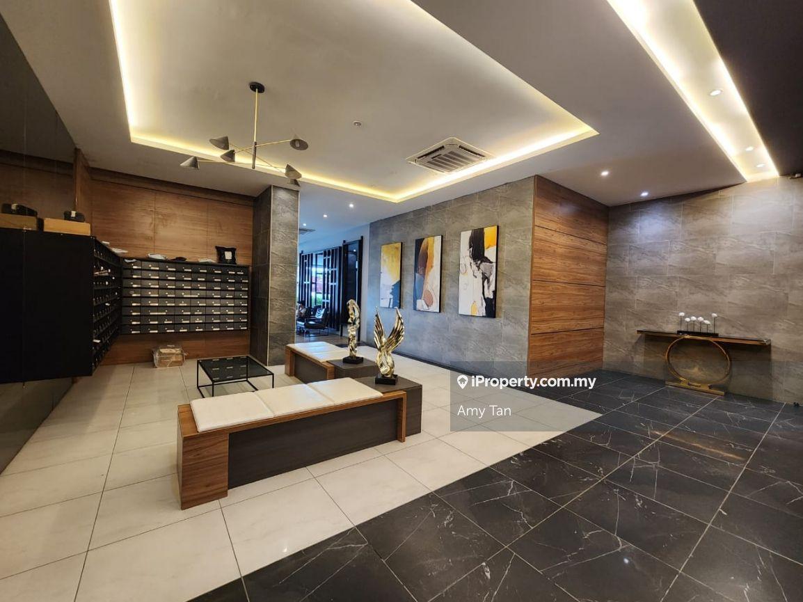 H.K. Square Apartment 3 Bedrooms Unit for Sale