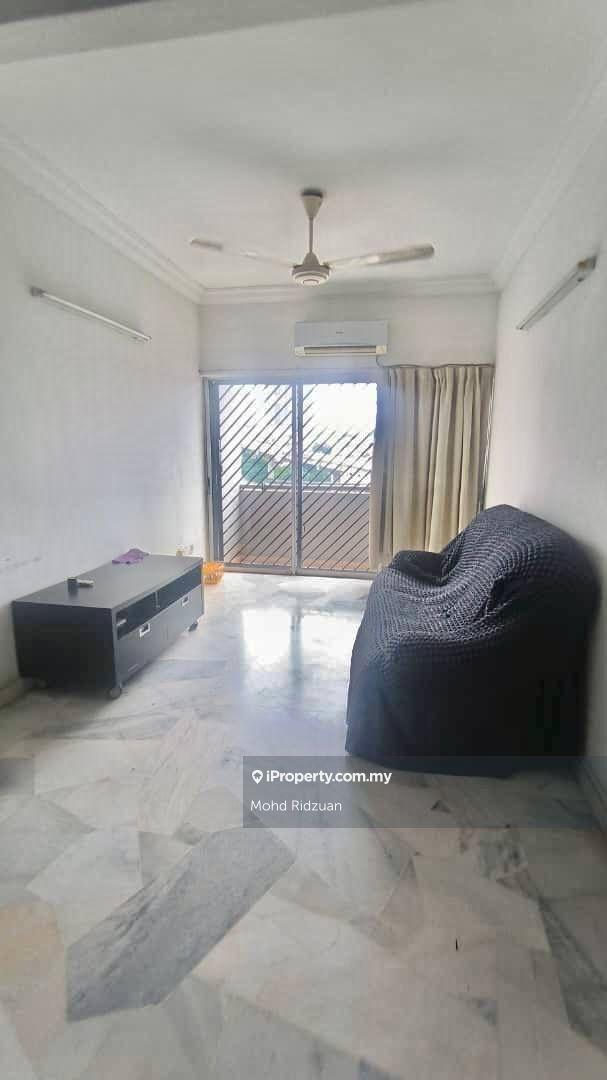 Villa Mewah Apartment Taman Salak Selatan KL For Sale