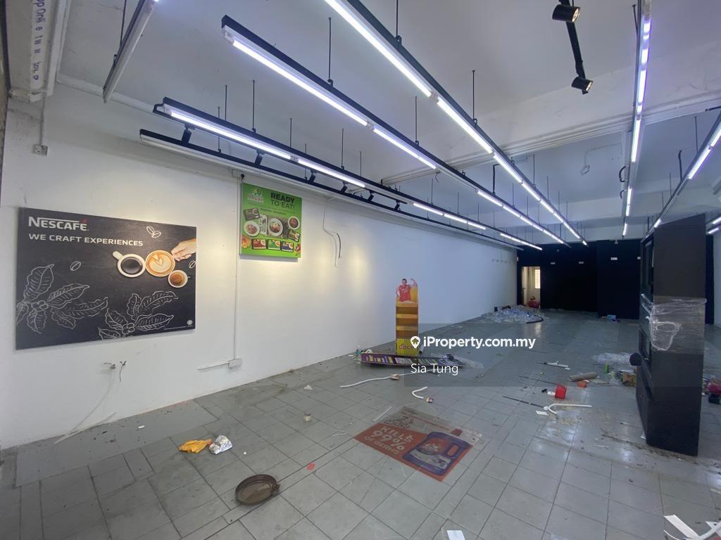3.5 Storey Shoplot @ Mahkota Square, Bandar Mahkota Cheras