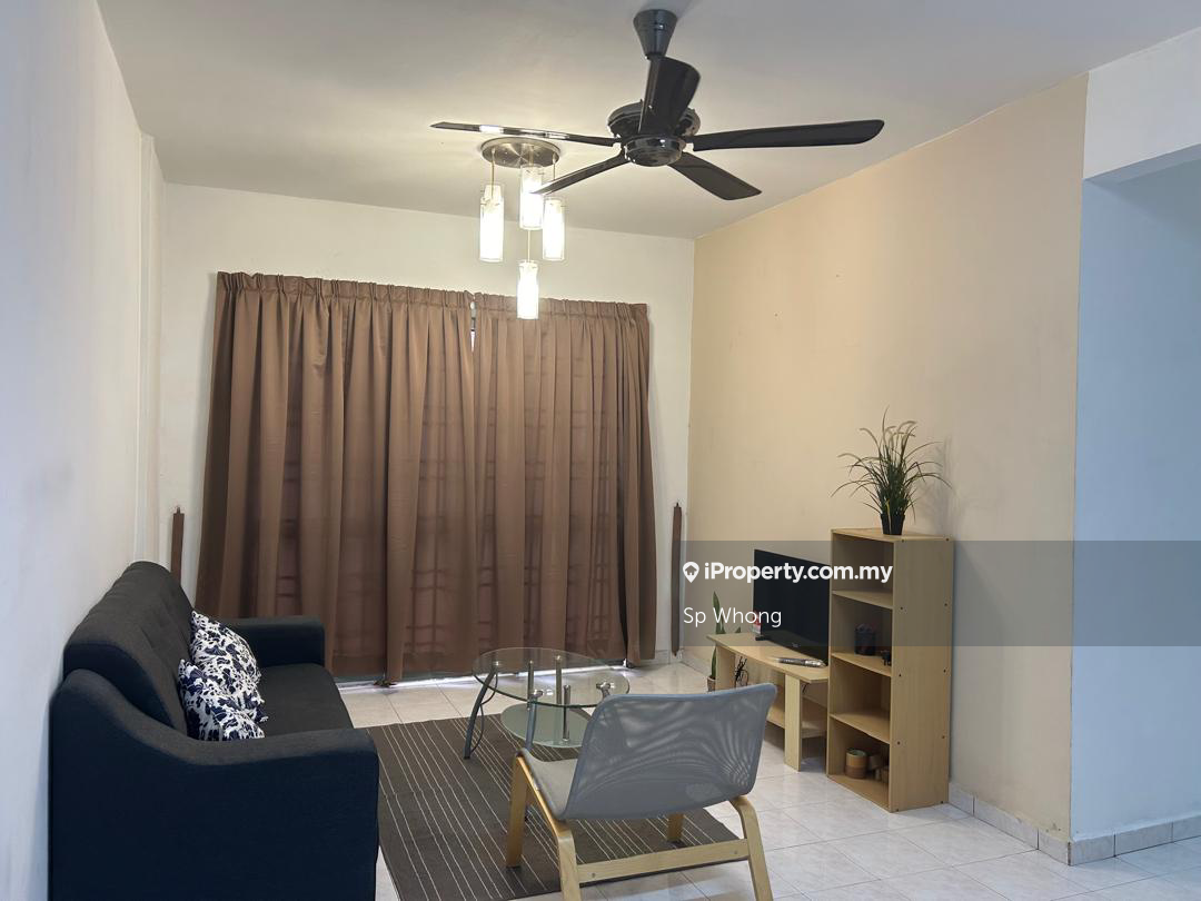 Century park, well maintain, nice unit, lower price, move in condition
