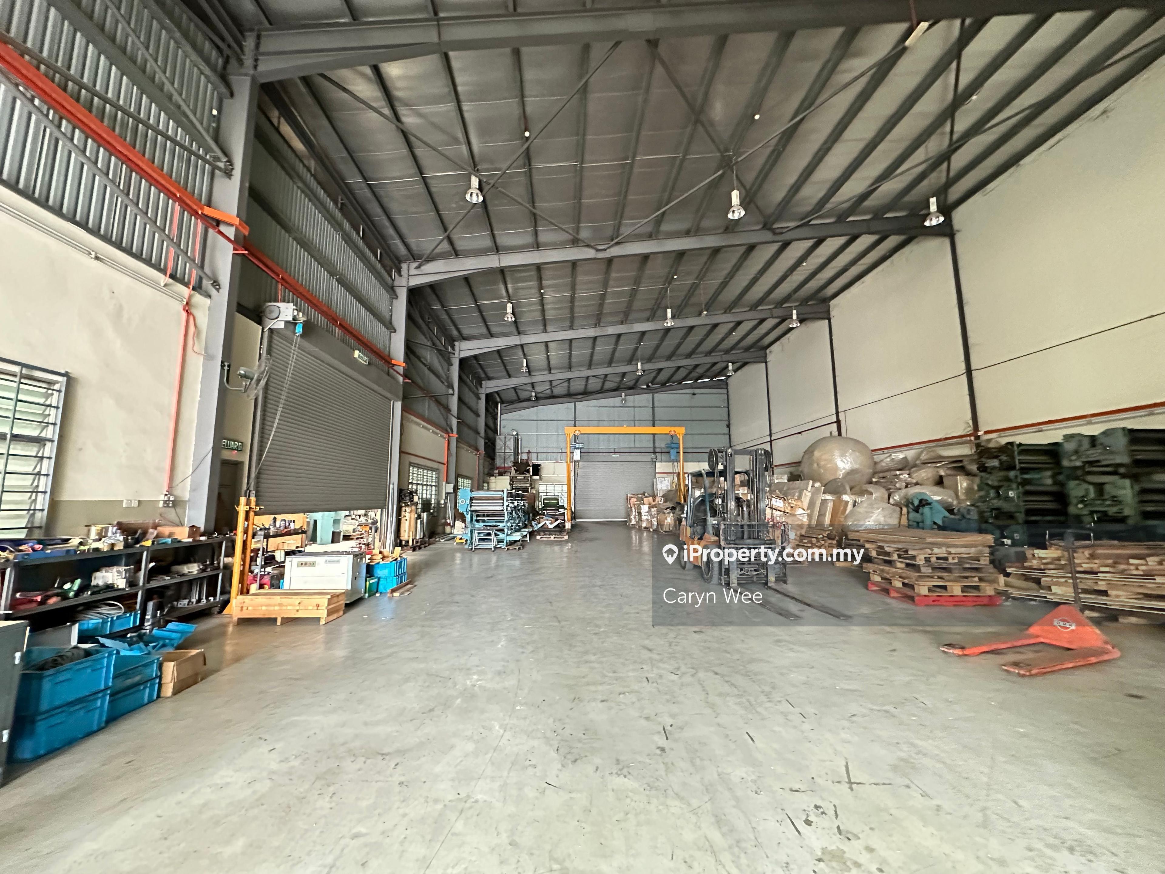 Freehold factory with 3-sty office for sale at Balakong