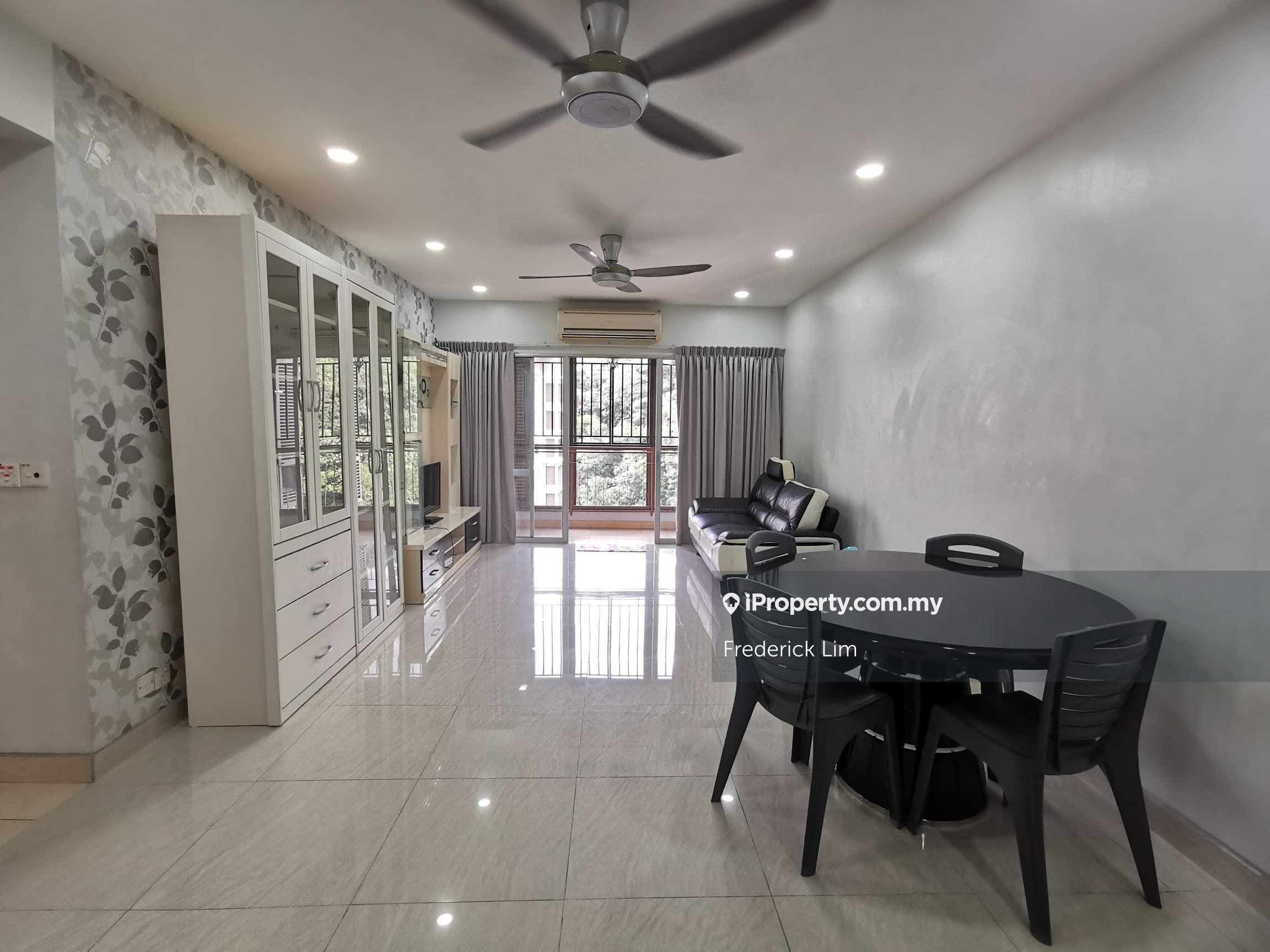 Desa Putra Residency Beside LRT to KLCC Near Shopping Mall