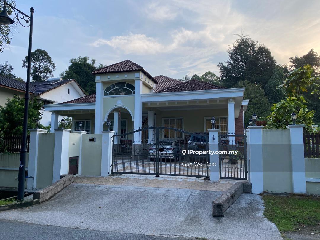 Single Storey Bungalow at Taman Equine for sale