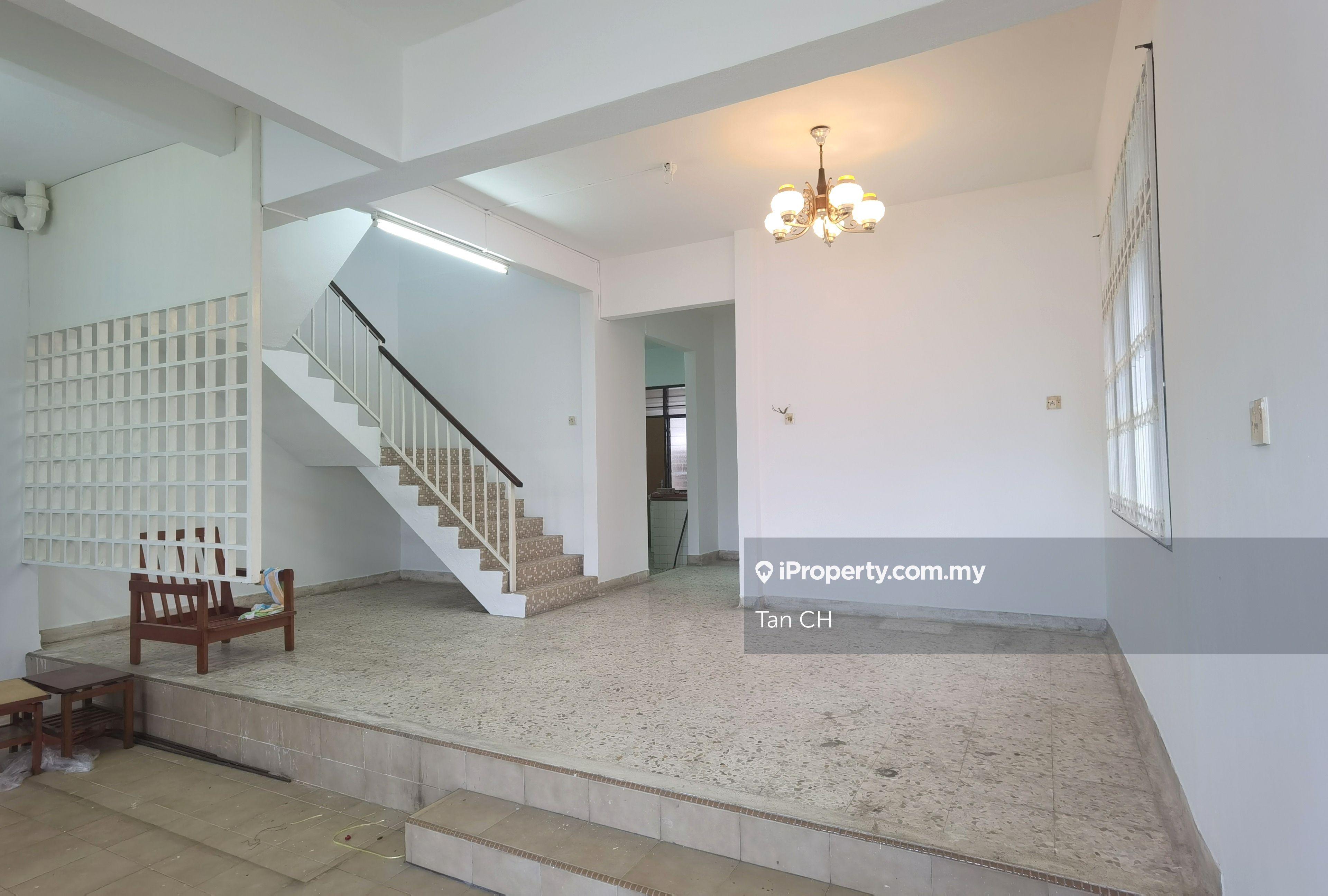 Double storey terrace for sale @Kampung Lapan Melaka city town area
