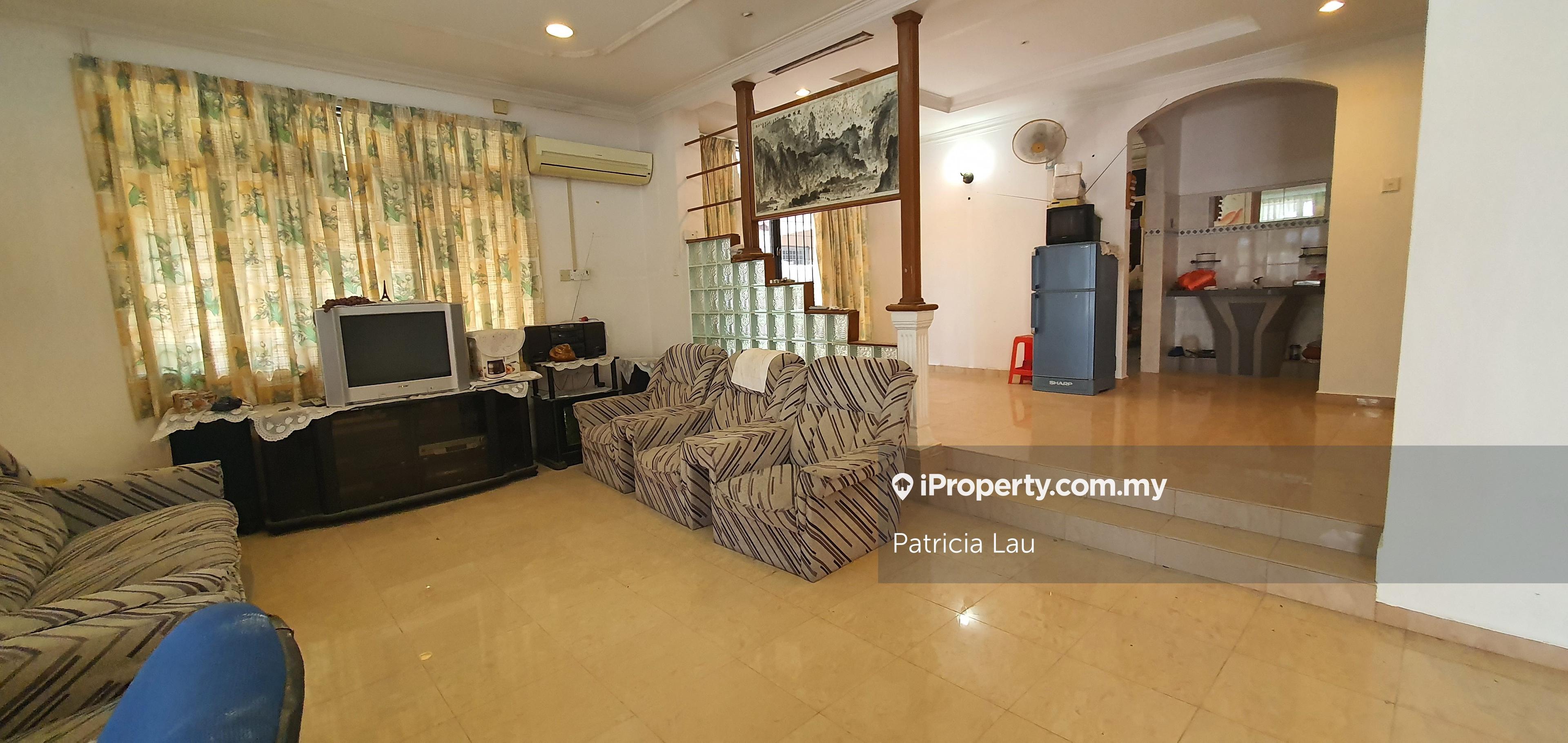 Free hold double storey semi d Taman Lumba Kuda Alor Setar