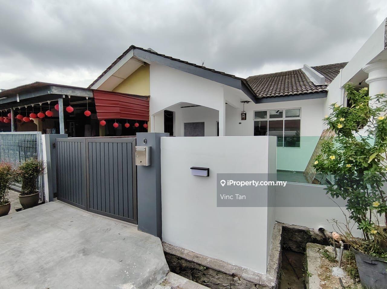 Fully Renovated unit at Taman Seri Duyong