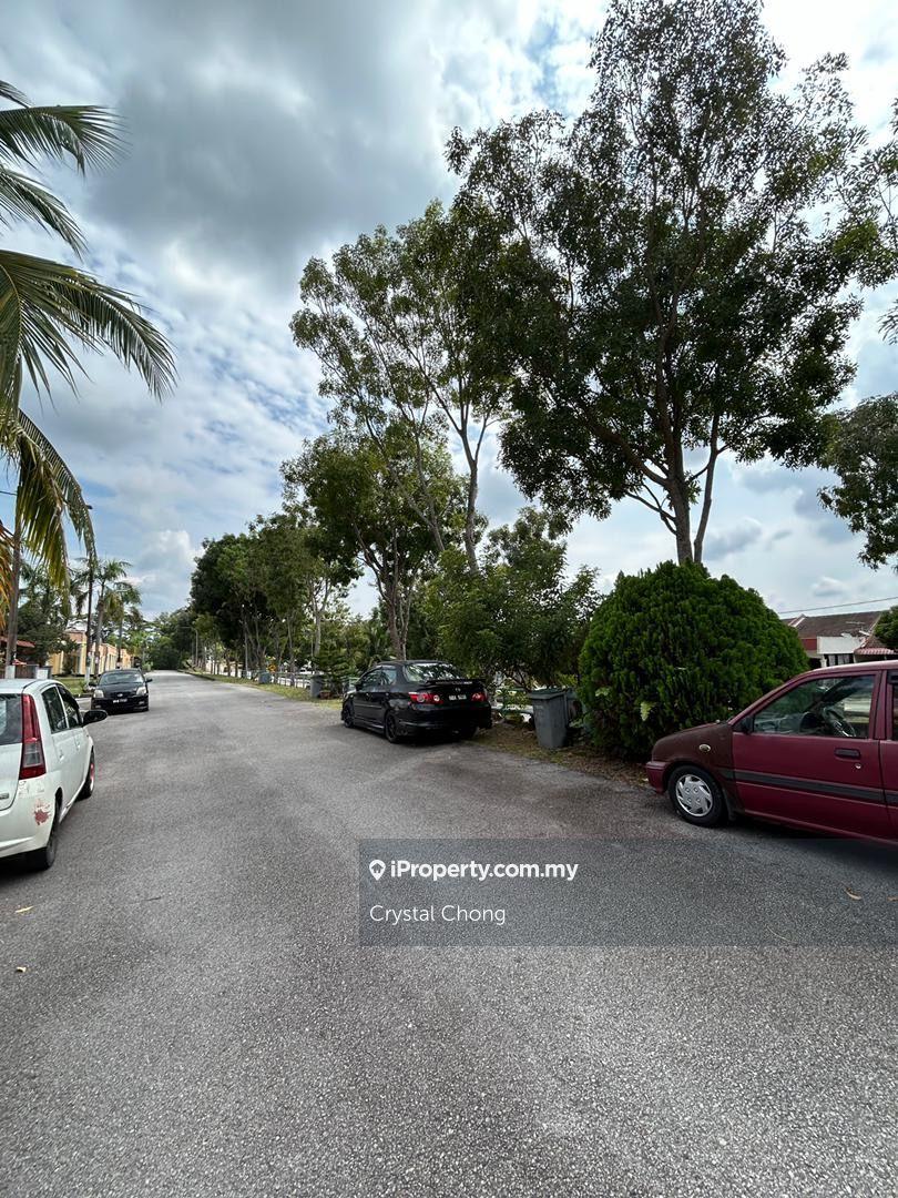 Facing Unblock View Double Storey For Sale @ Garden Homes Seremban 2 