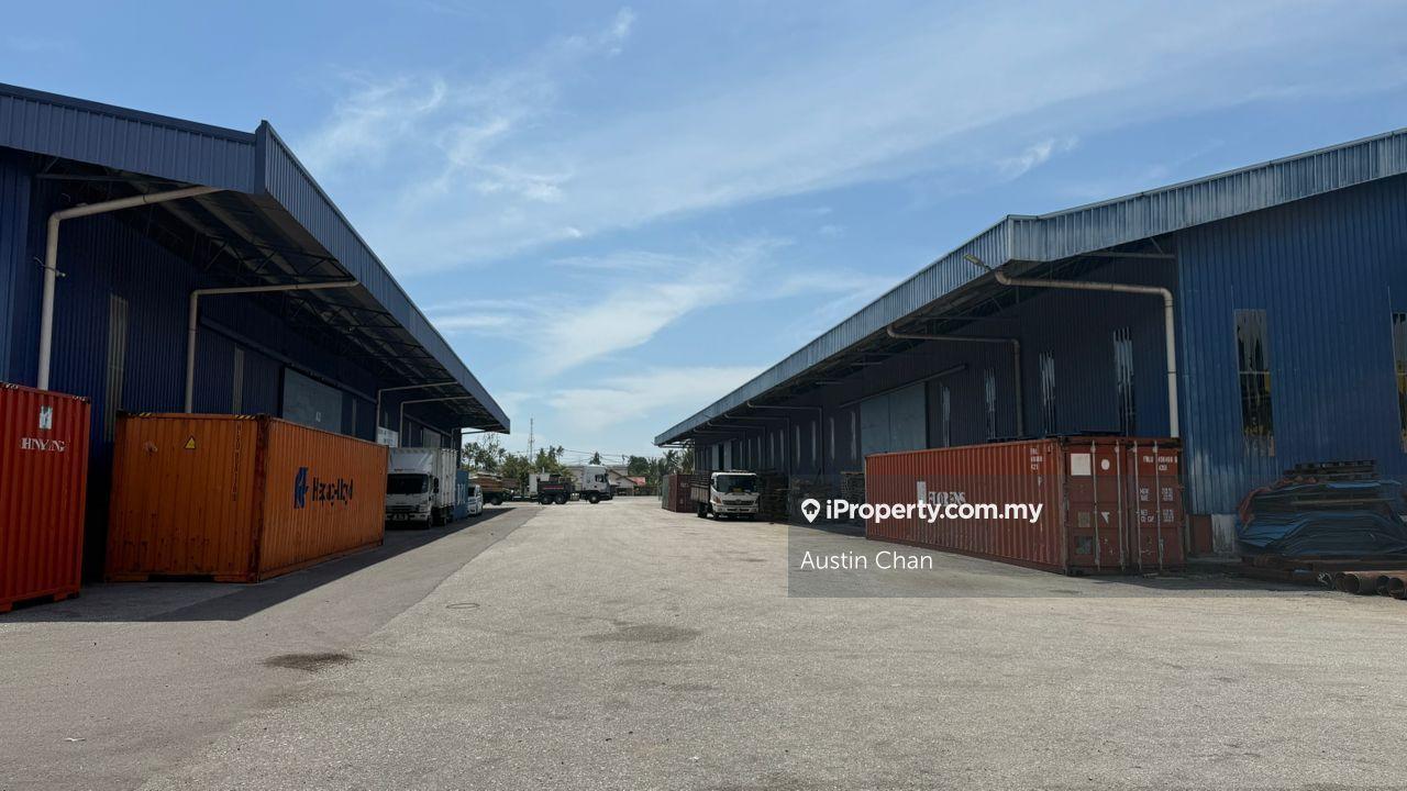 Warehouse with cf North port