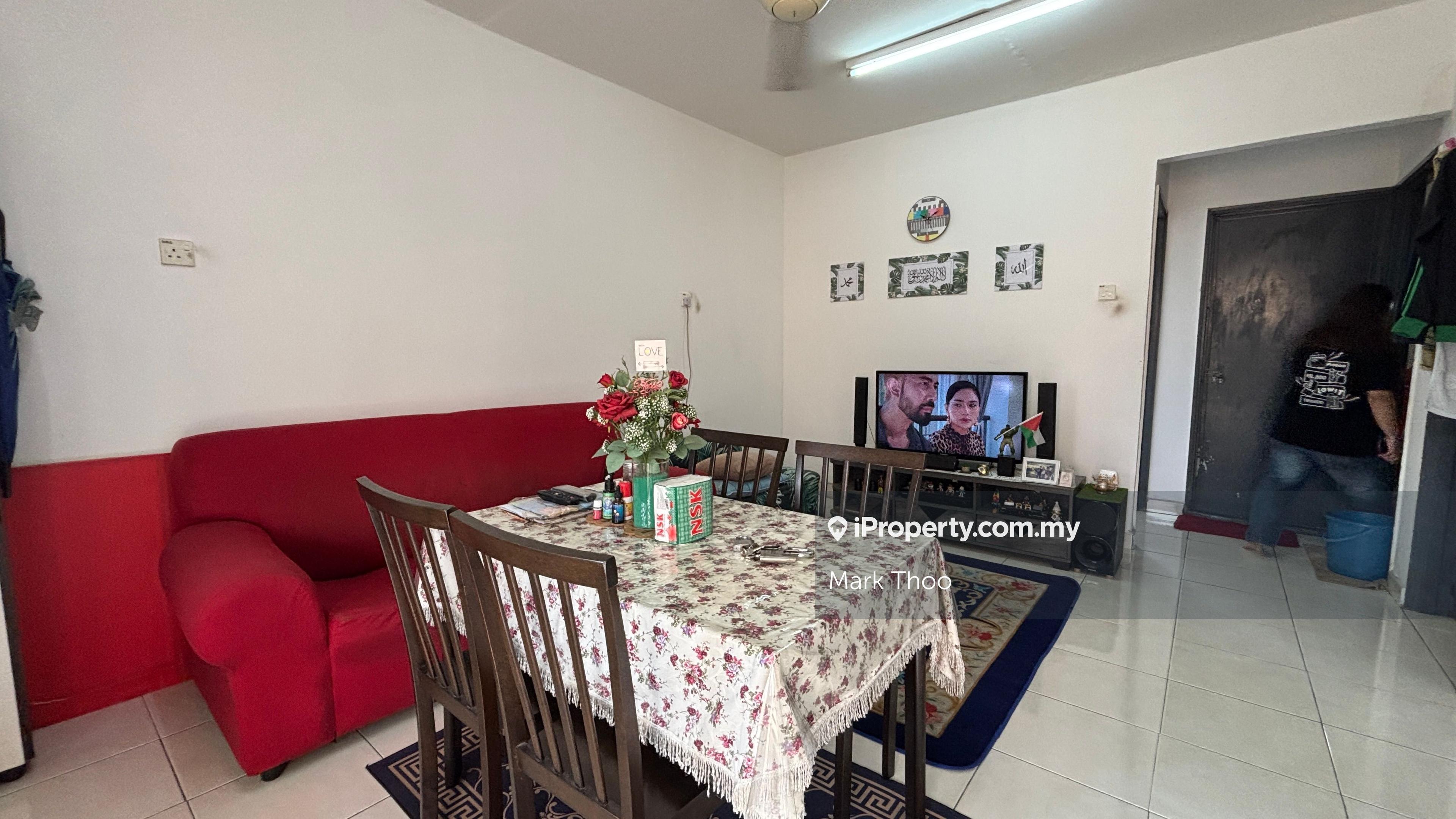 Nice unit in Sri Petaling, Must view