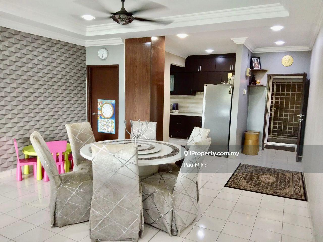 Well Maintained, Fully Furnished Unit For Sale!