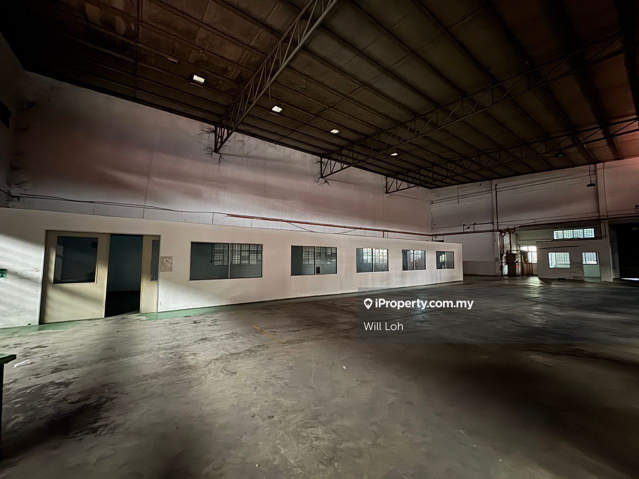 Desa Cemerlang 1.5 Story Semi-D factory for Sale! Fully cover extended