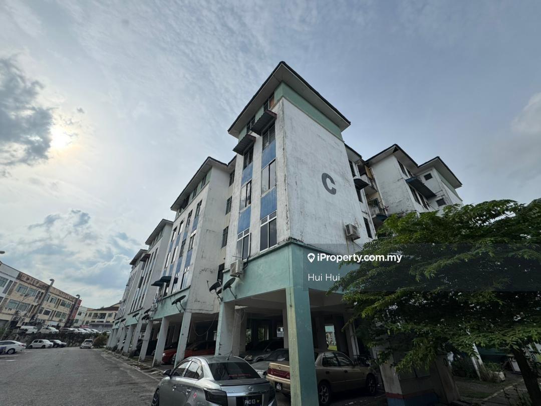 Taman Sri Yacob Low cost Flat Corner
