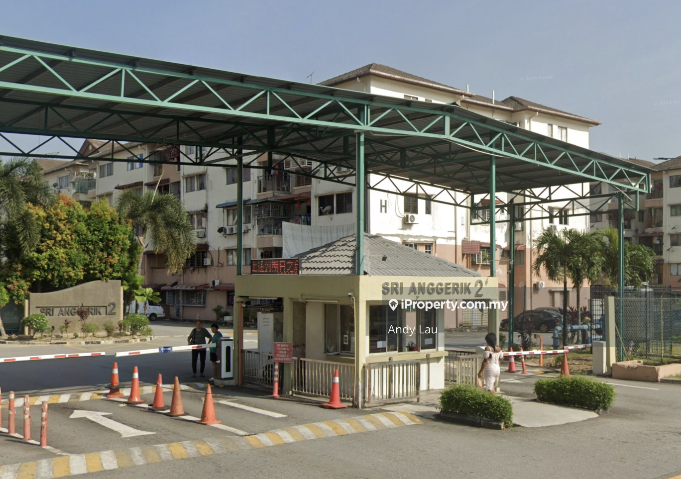 Puchong apartment sri anggrik 2 unit at 2nd floor full loan low bookig