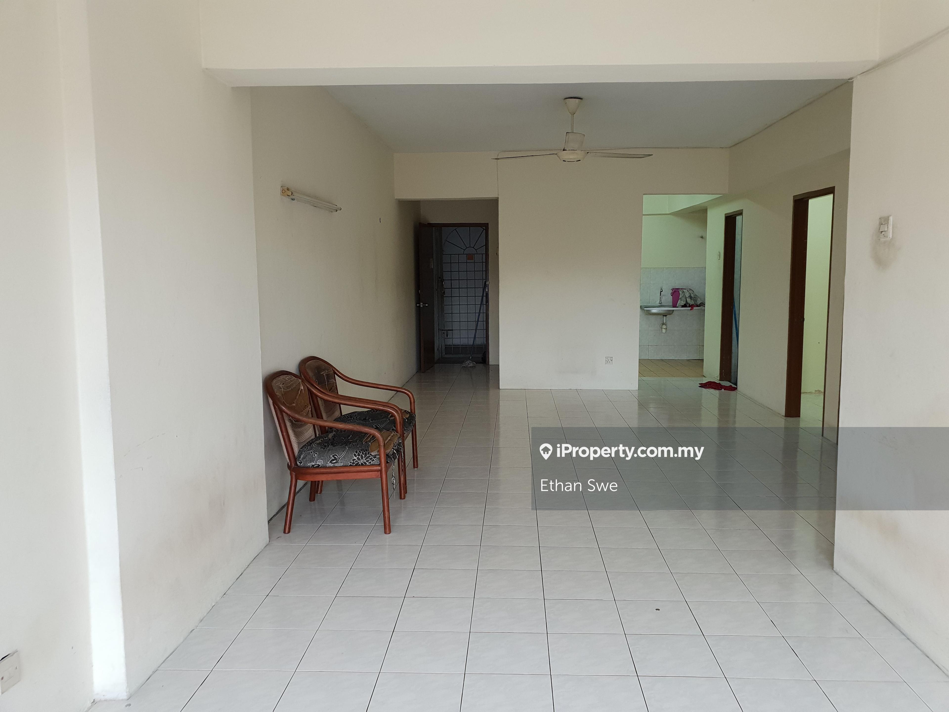 Freehold/Low Floor/Unblocked view/Basic Unit/Strategic Loc/Best Deal