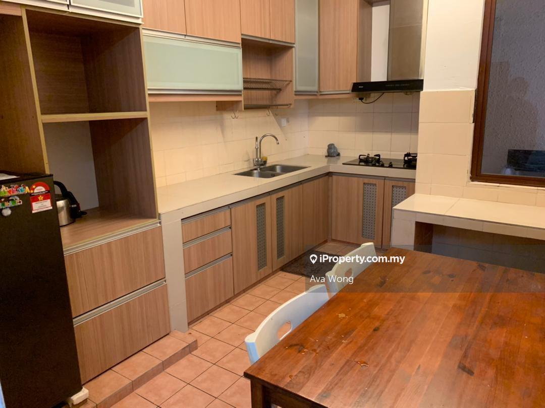 Palm Spring Condo For Rent !! Kota Damansara