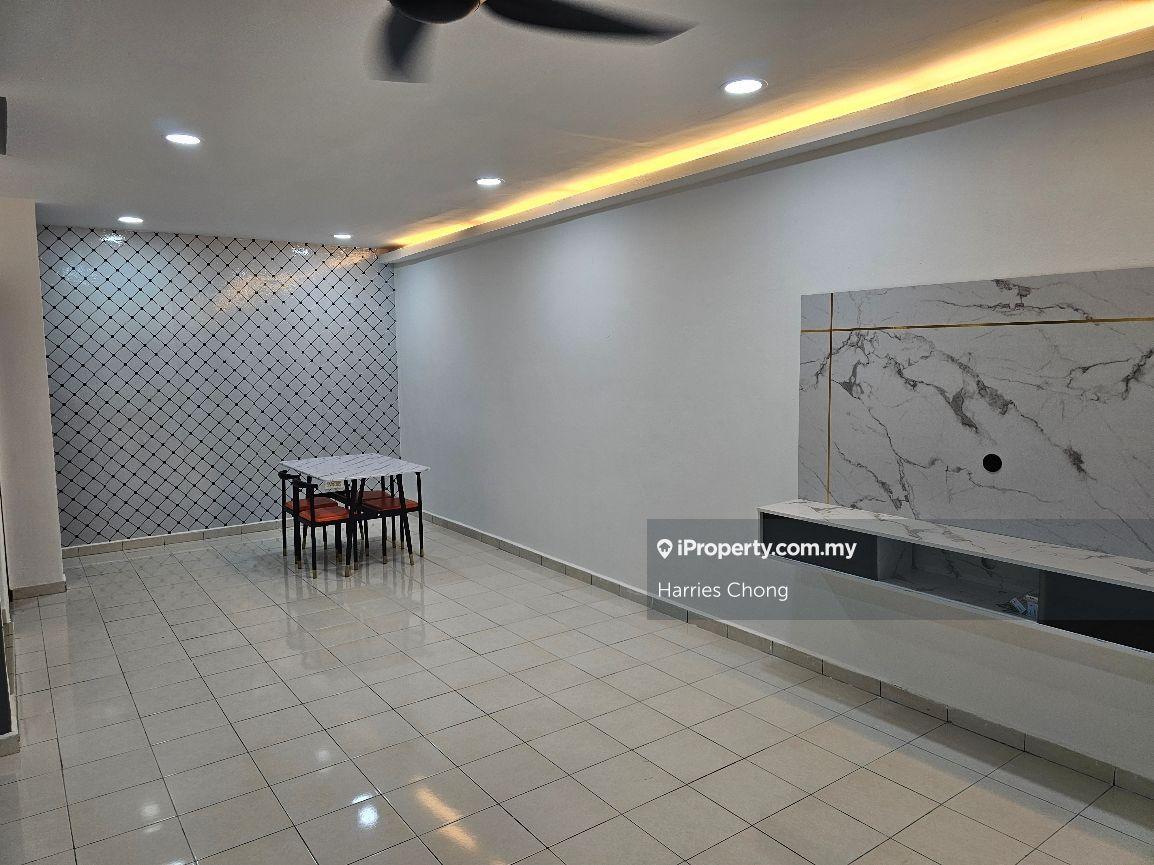 Newly Renovated Unit