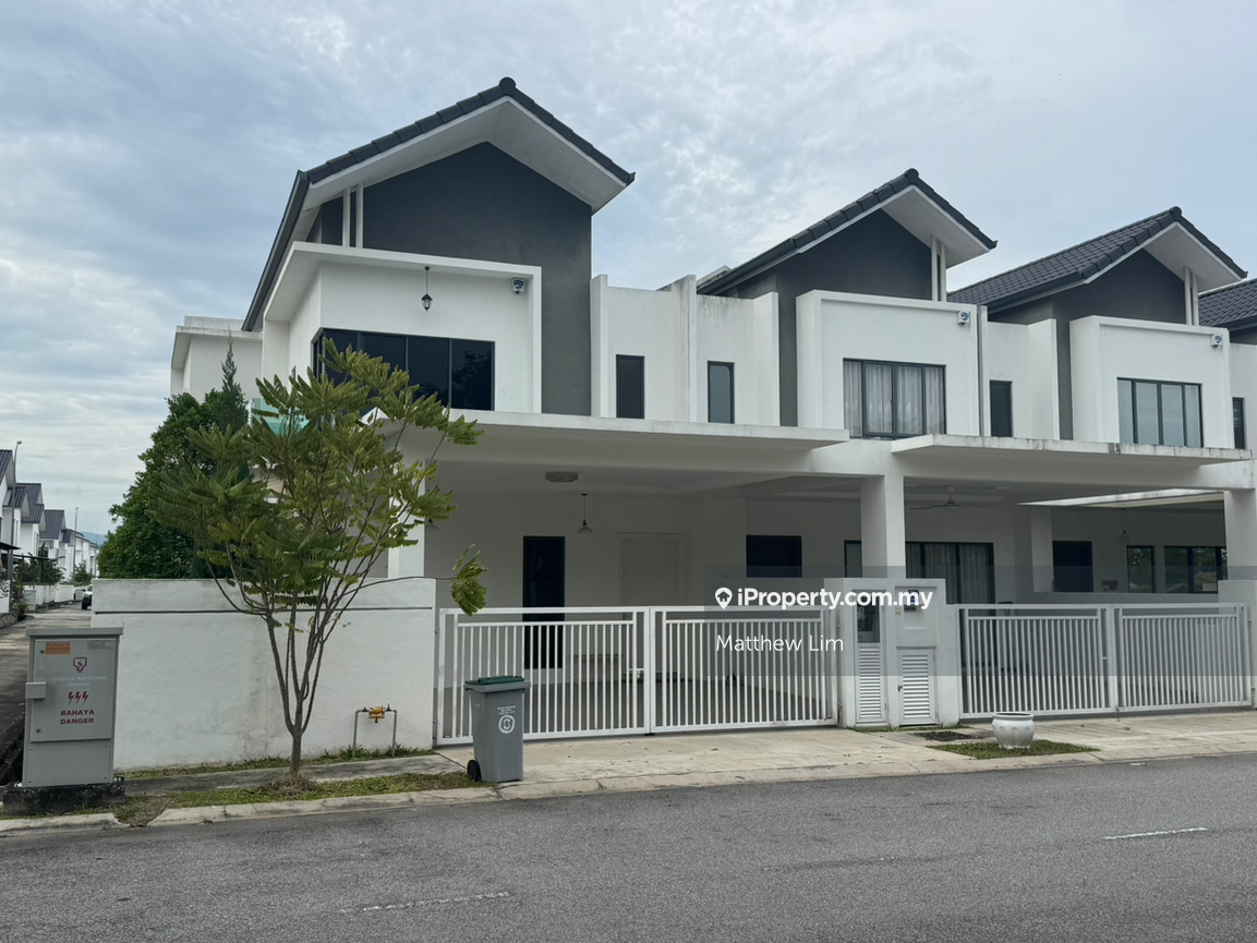 Brand new sendayan resort home corner lot facing playground gated