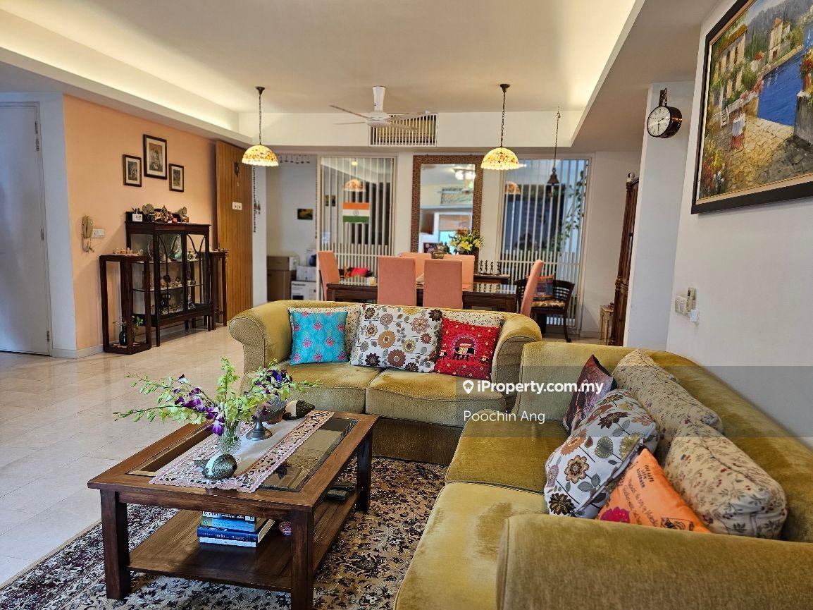 Walking distance to KLCC, LRT & MRT station