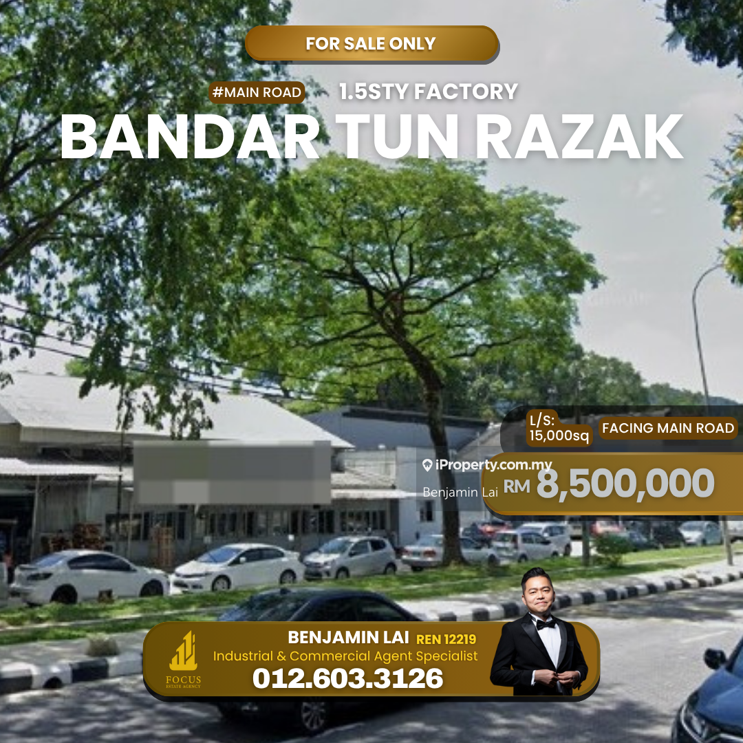 Facing Main Road 1.5sty Factory for Sale