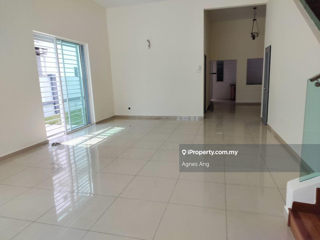 Semi d cluster canary garden near ksl mall