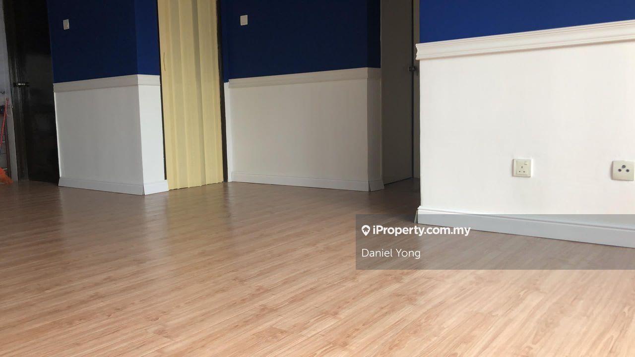 Stulang apartment jb town 