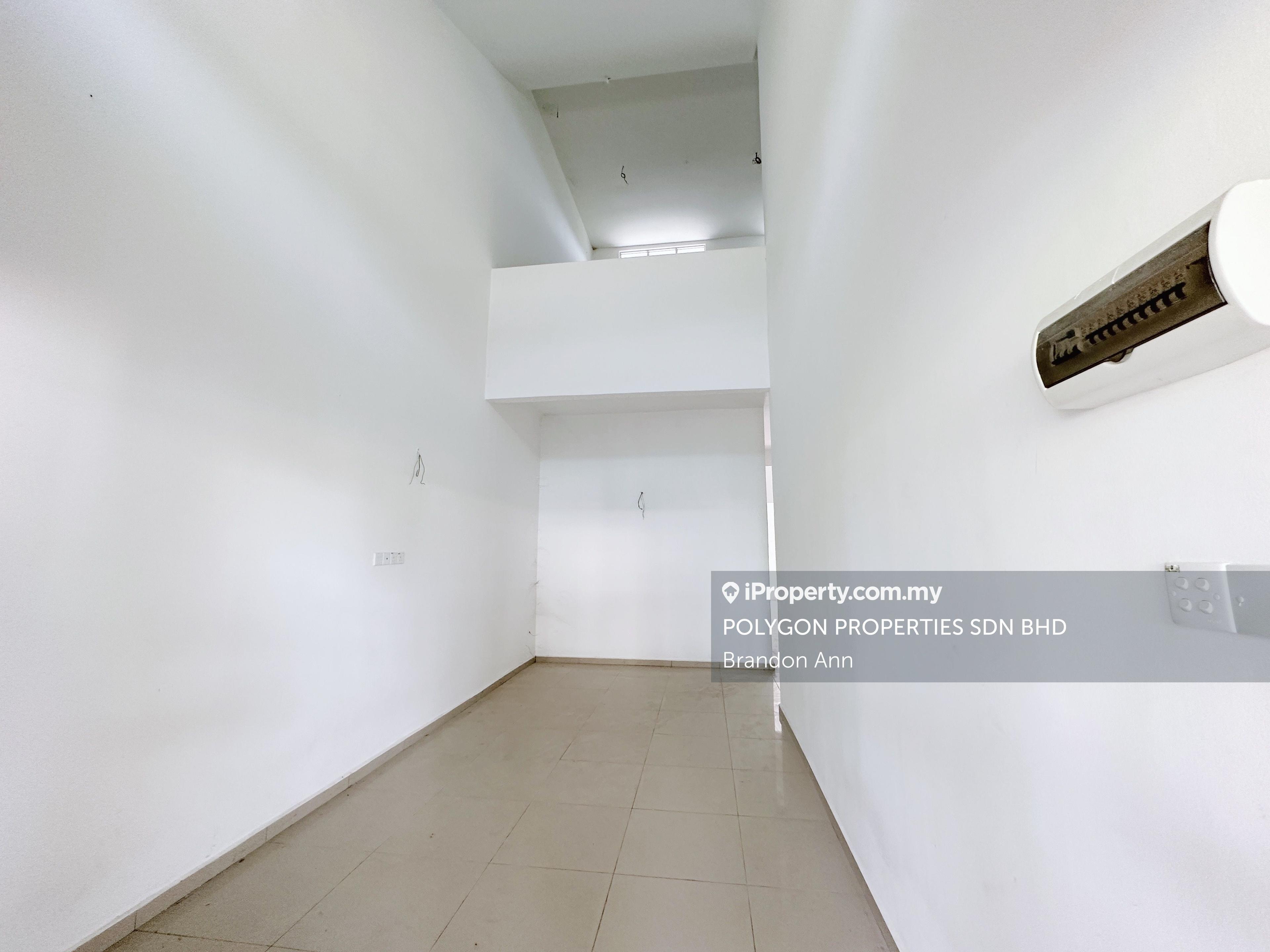 Terrace house for Sale