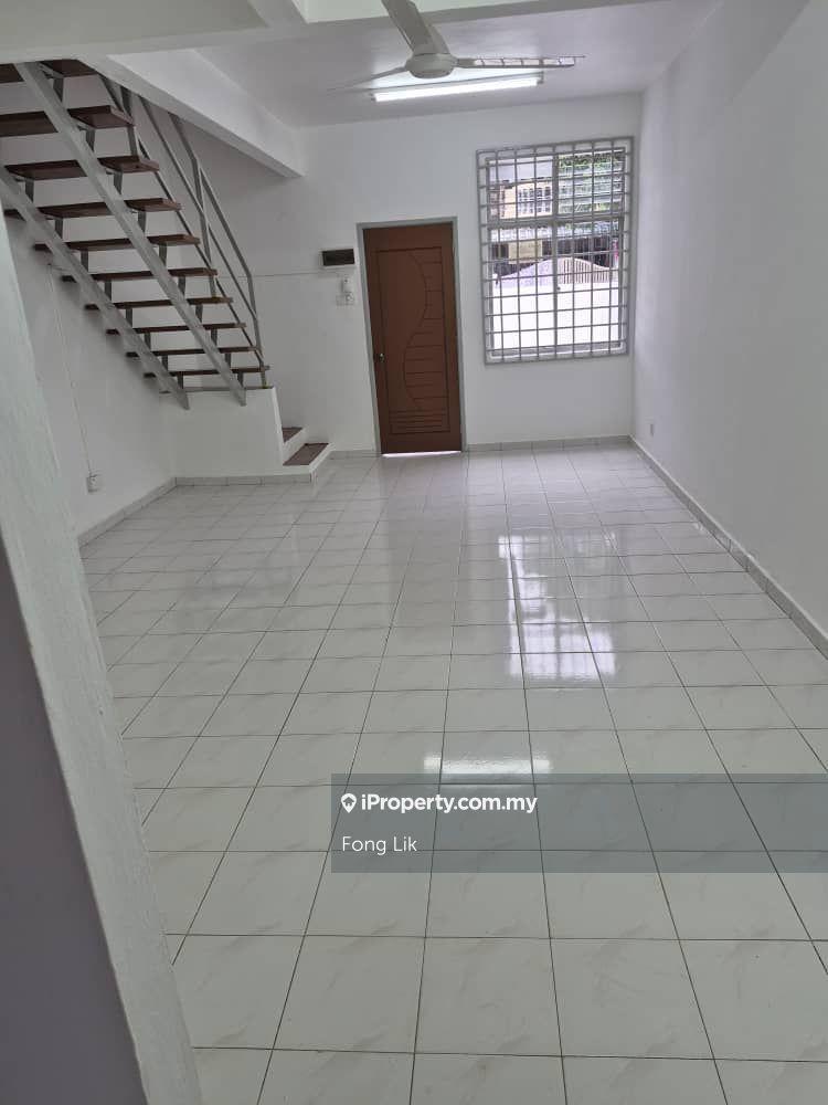 Low Medium House @ Bandar Seri Alam
