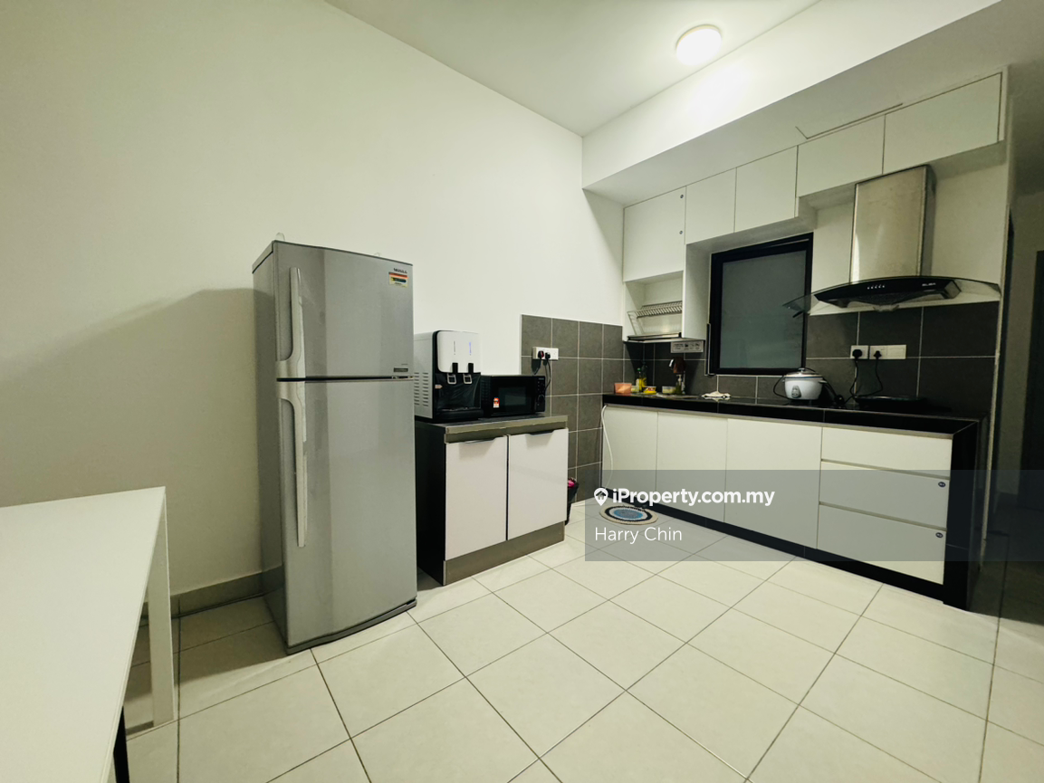 MRT walking distance, downstair shop lot
