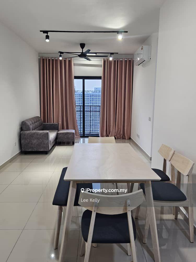 Fully Furnished 3 Bedrooms 2 Bathrooms With Balcony, Petaling Jaya.