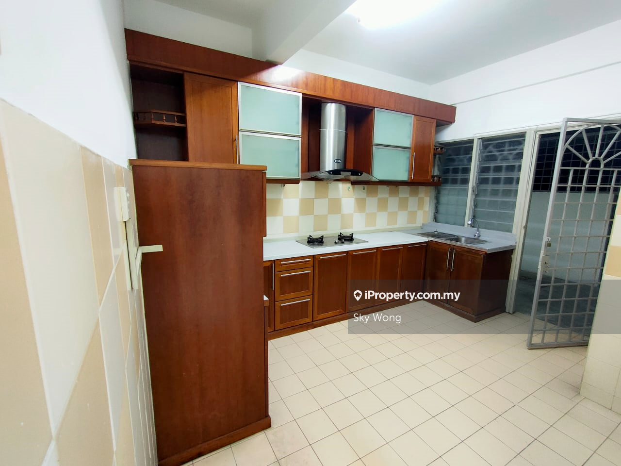 Double Storey, Taman Desa Serdang, Seri Kembangan, Minlon